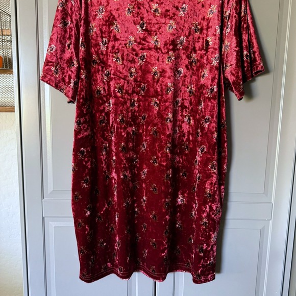 Natural Life All Day Velvet V-Neck Mini Shift Dress, Red,S - Picture 7 of 9